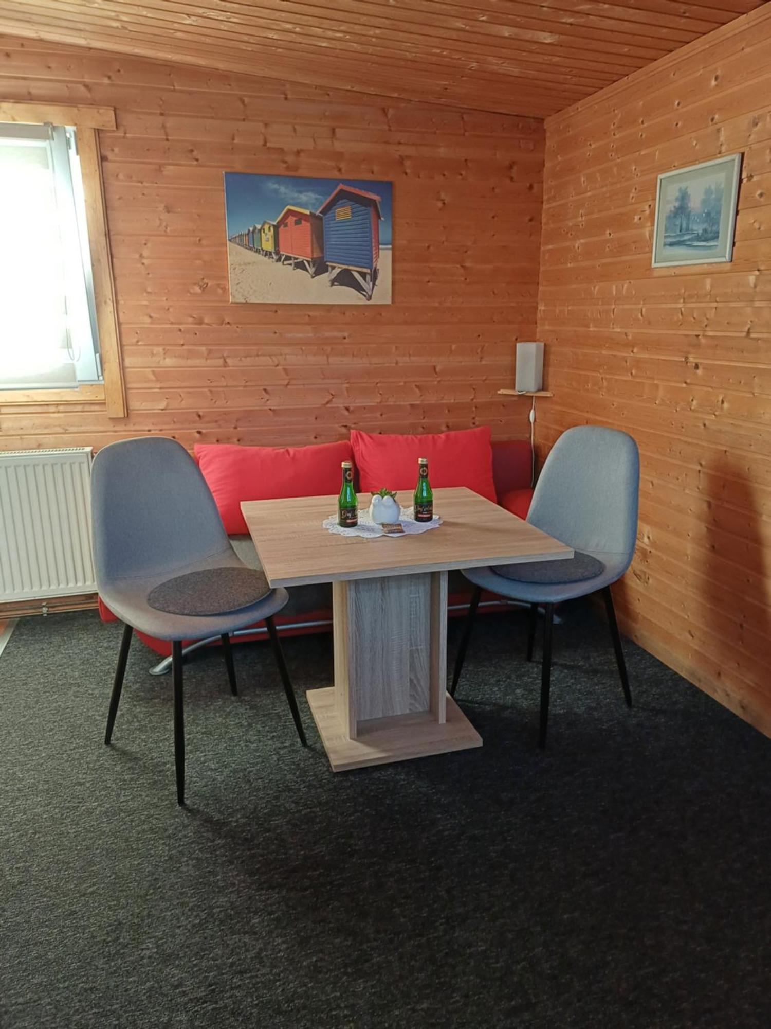 Isla 4 * Elmenhorst/Lichtenhagen